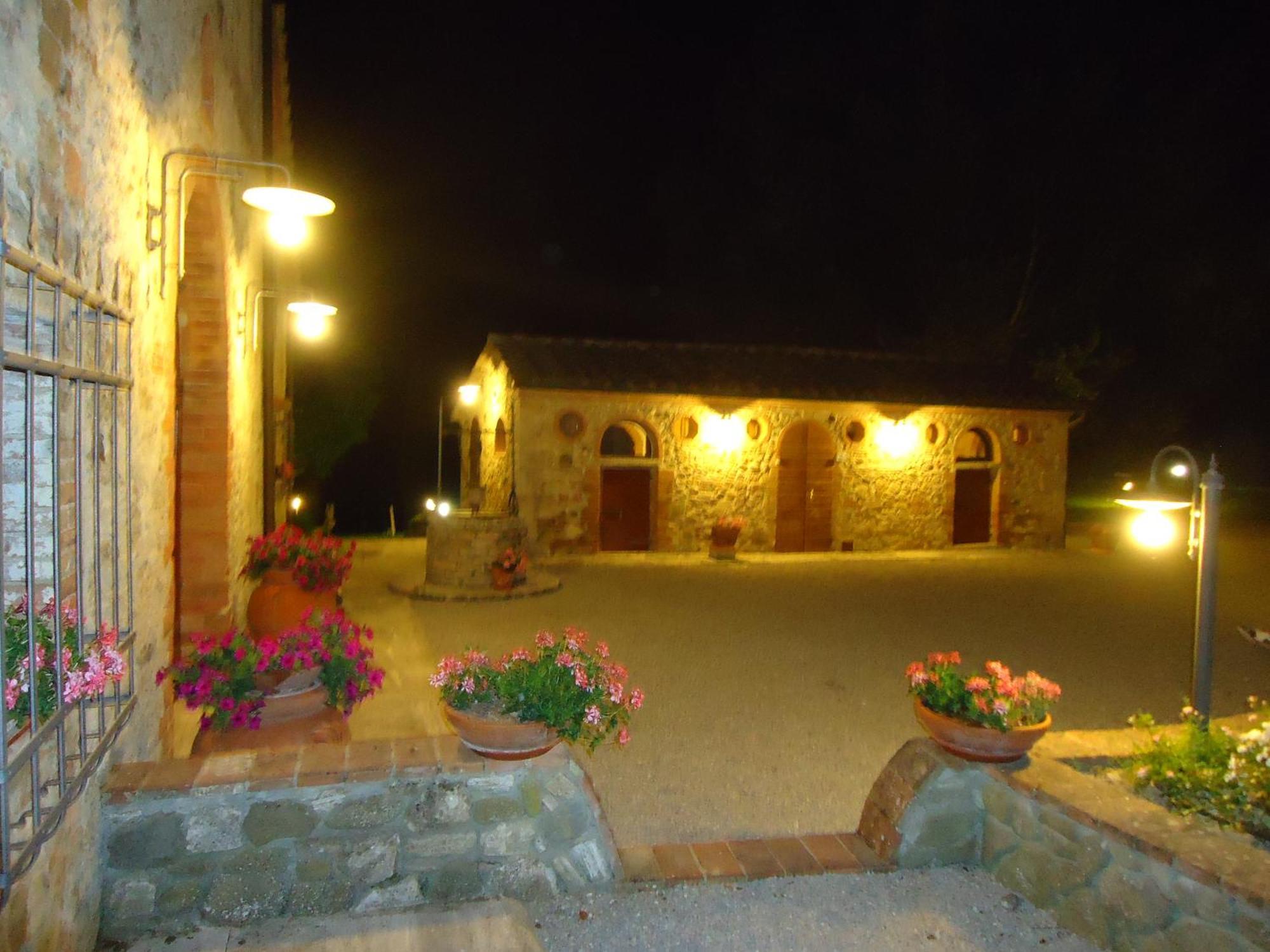 Podere La Chiusella B&B ラポラーノ・テルメ エクステリア 写真